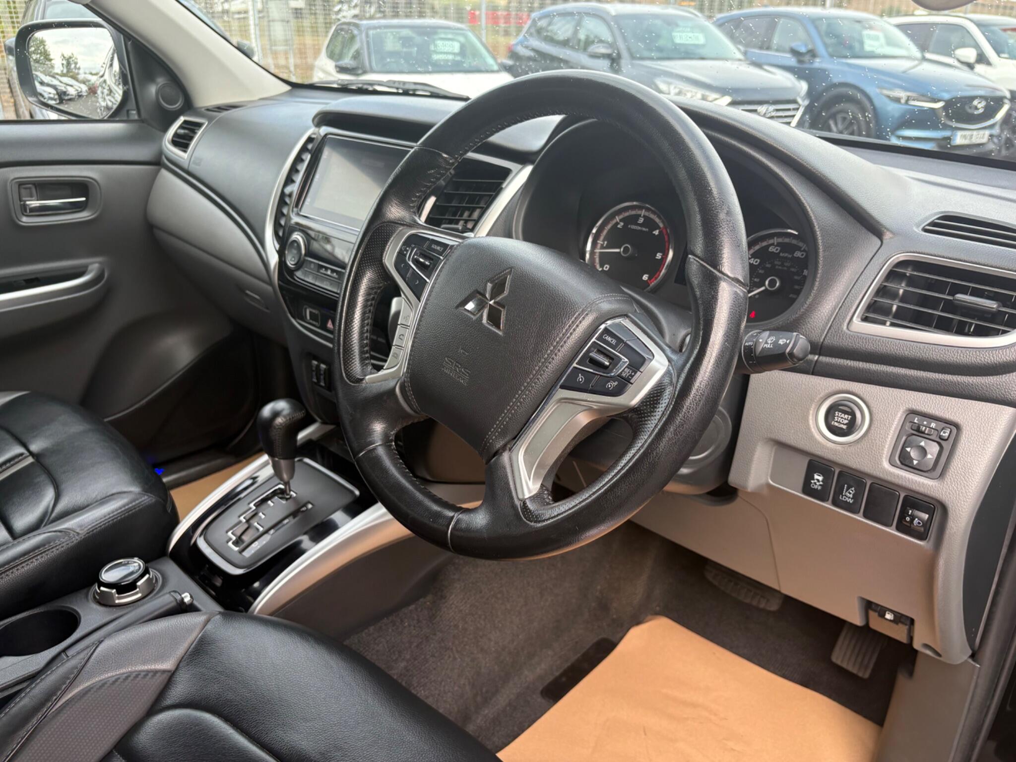 Mitsubishi L200