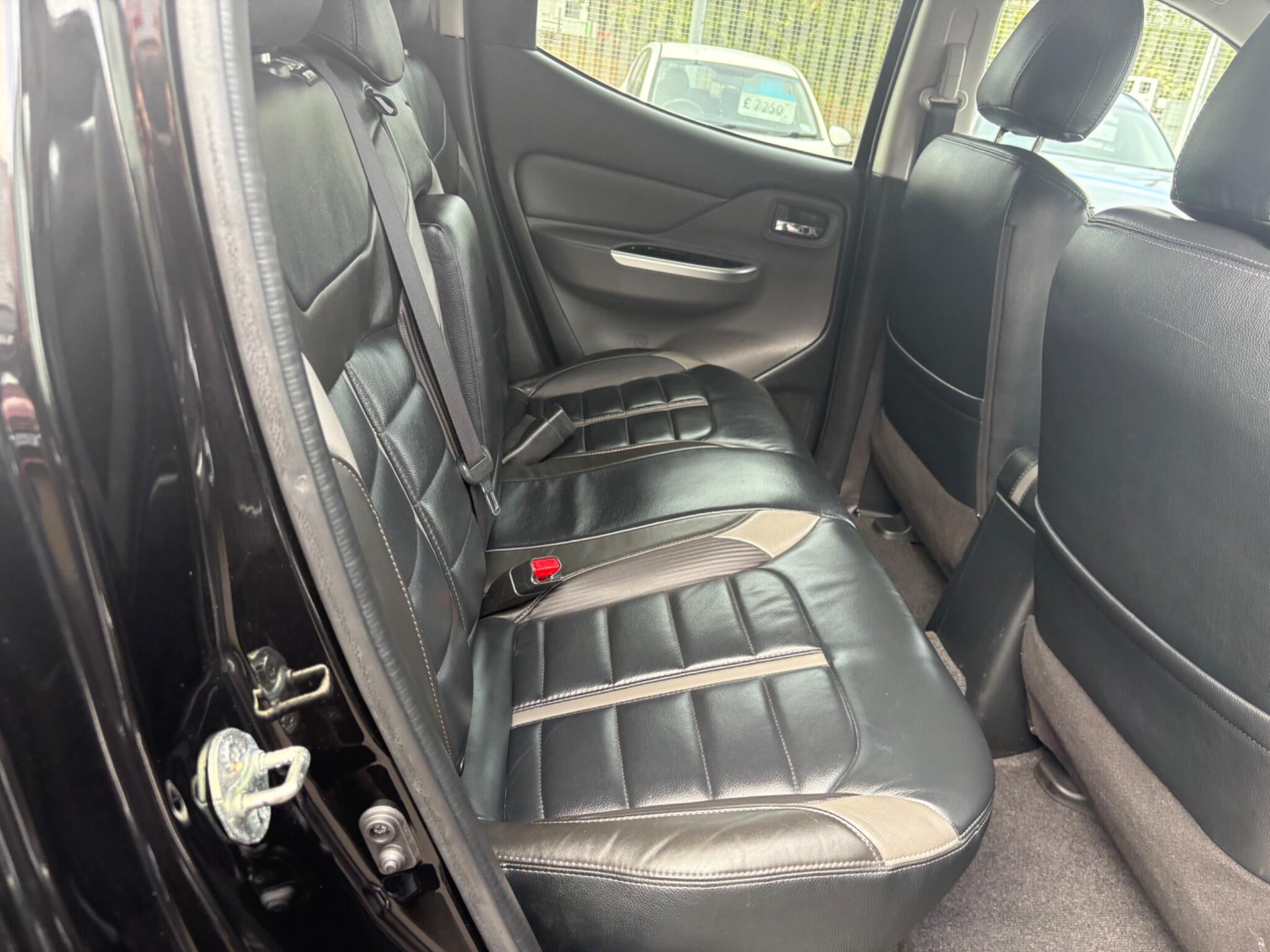 Mitsubishi L200