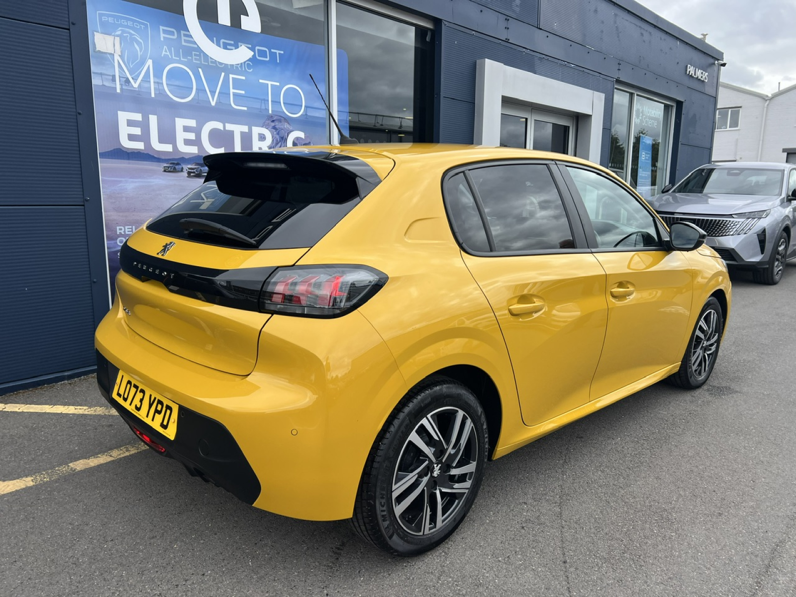 Peugeot 208