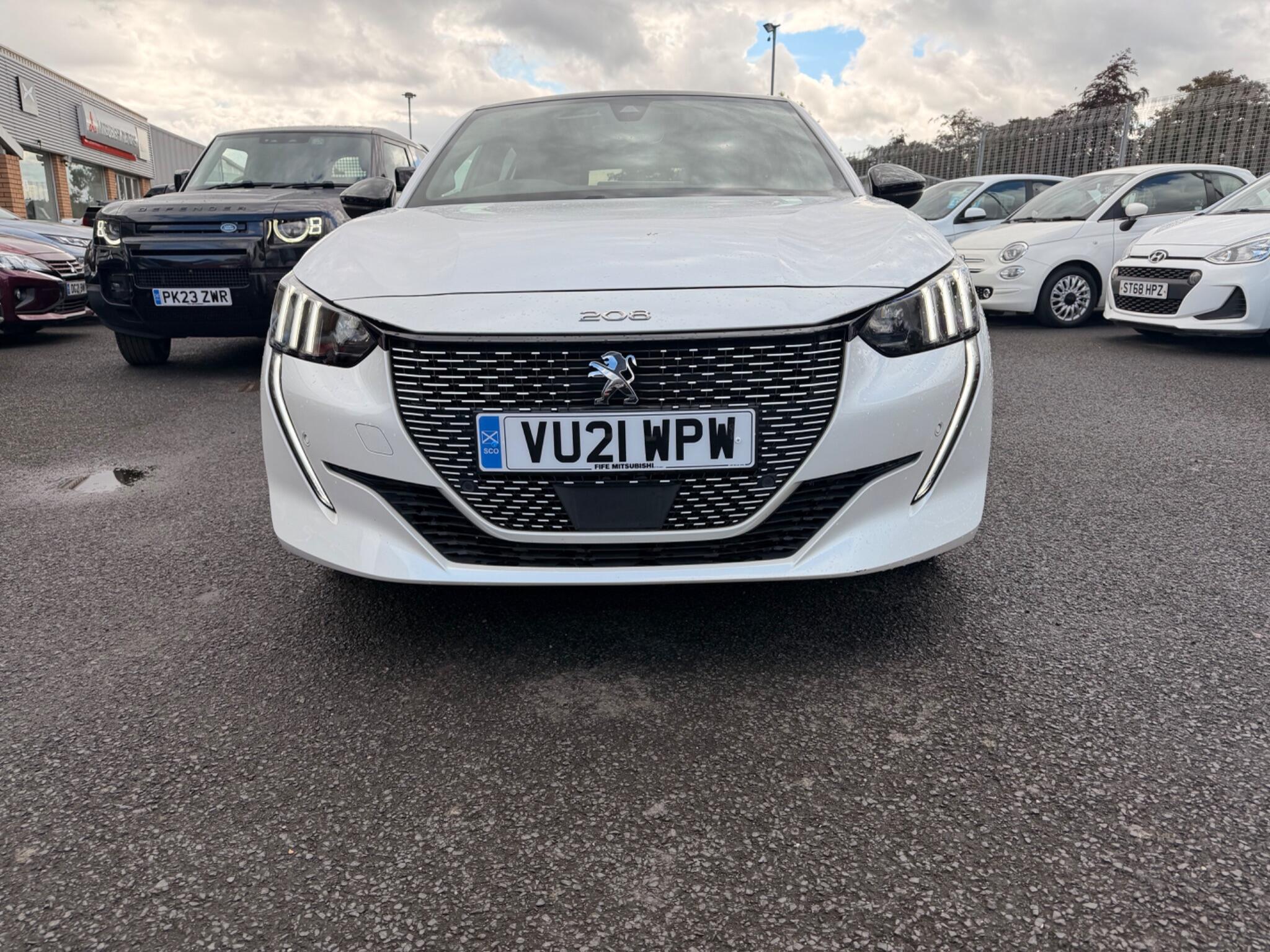 Peugeot e-208