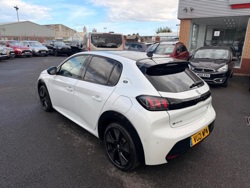 Peugeot e-208