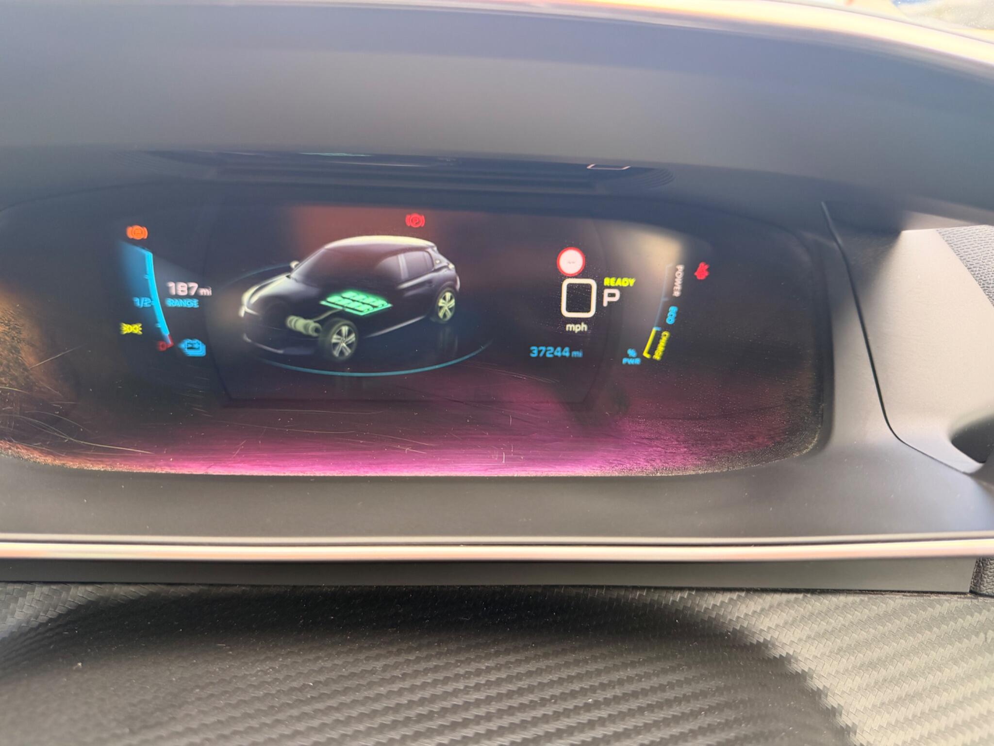 Peugeot e-208