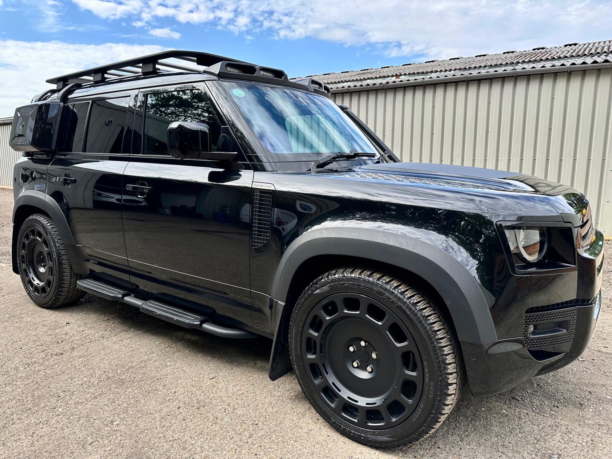 Land Rover Defender 110