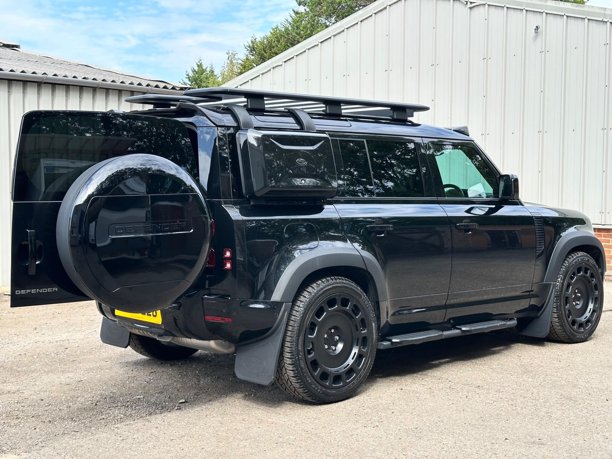 Land Rover Defender 110