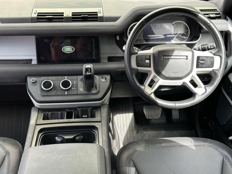 Land Rover Defender 110