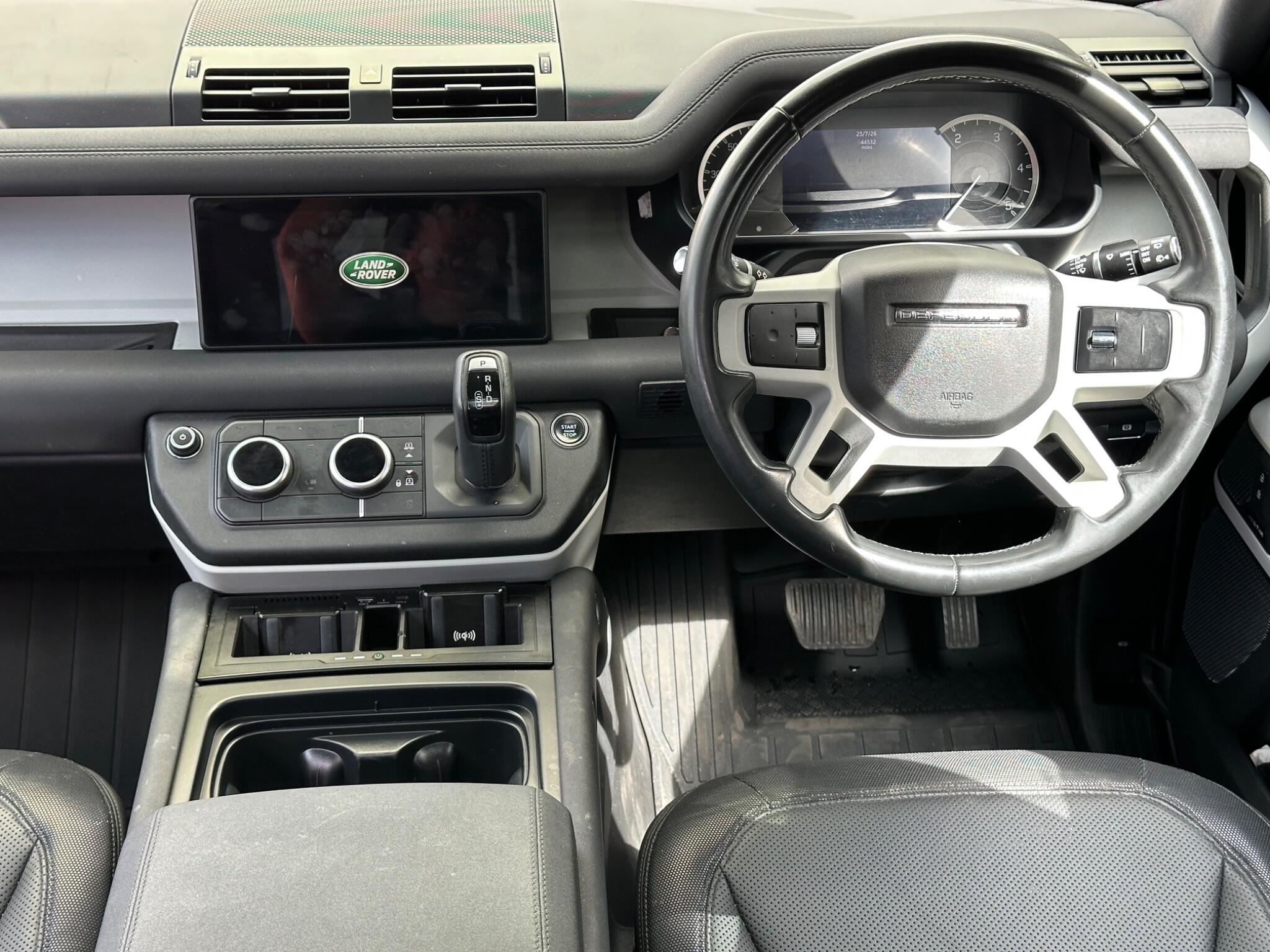 Land Rover Defender 110