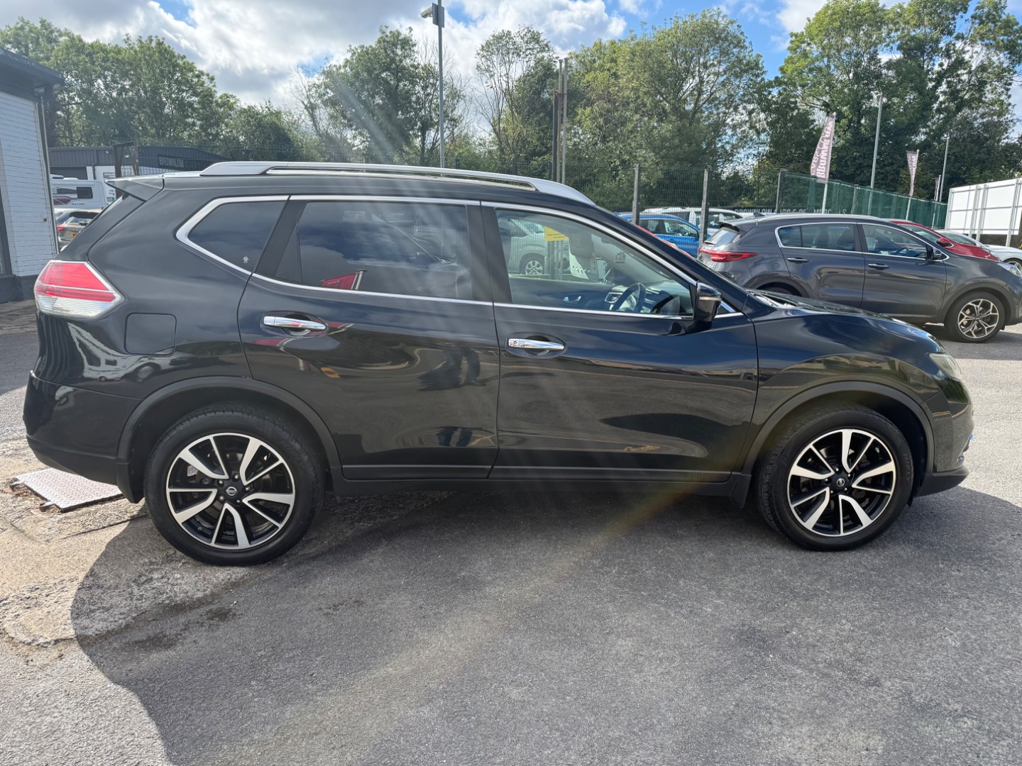 Nissan X-TRAIL