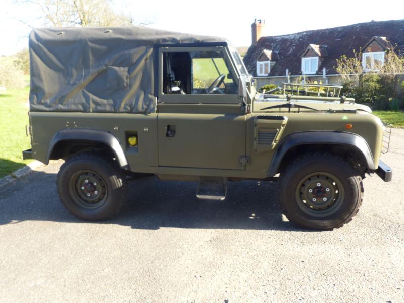 Land Rover Defender 90