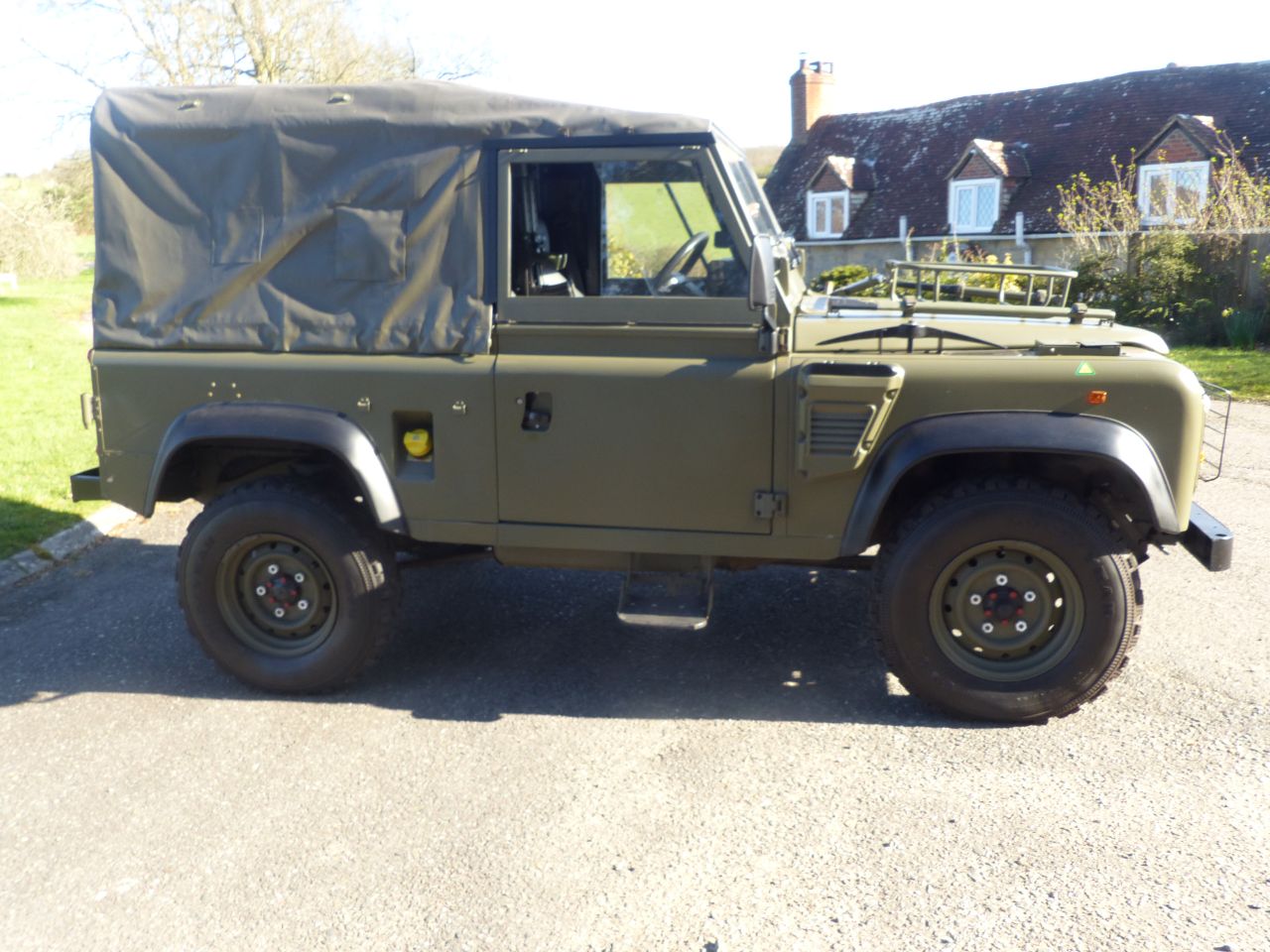 Land Rover Defender 90