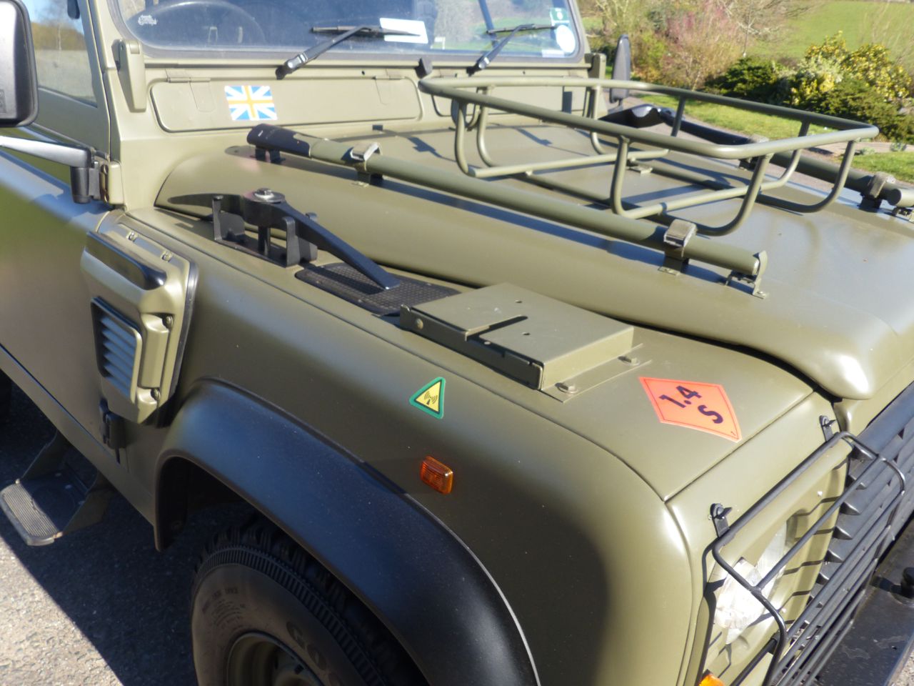 Land Rover Defender 90