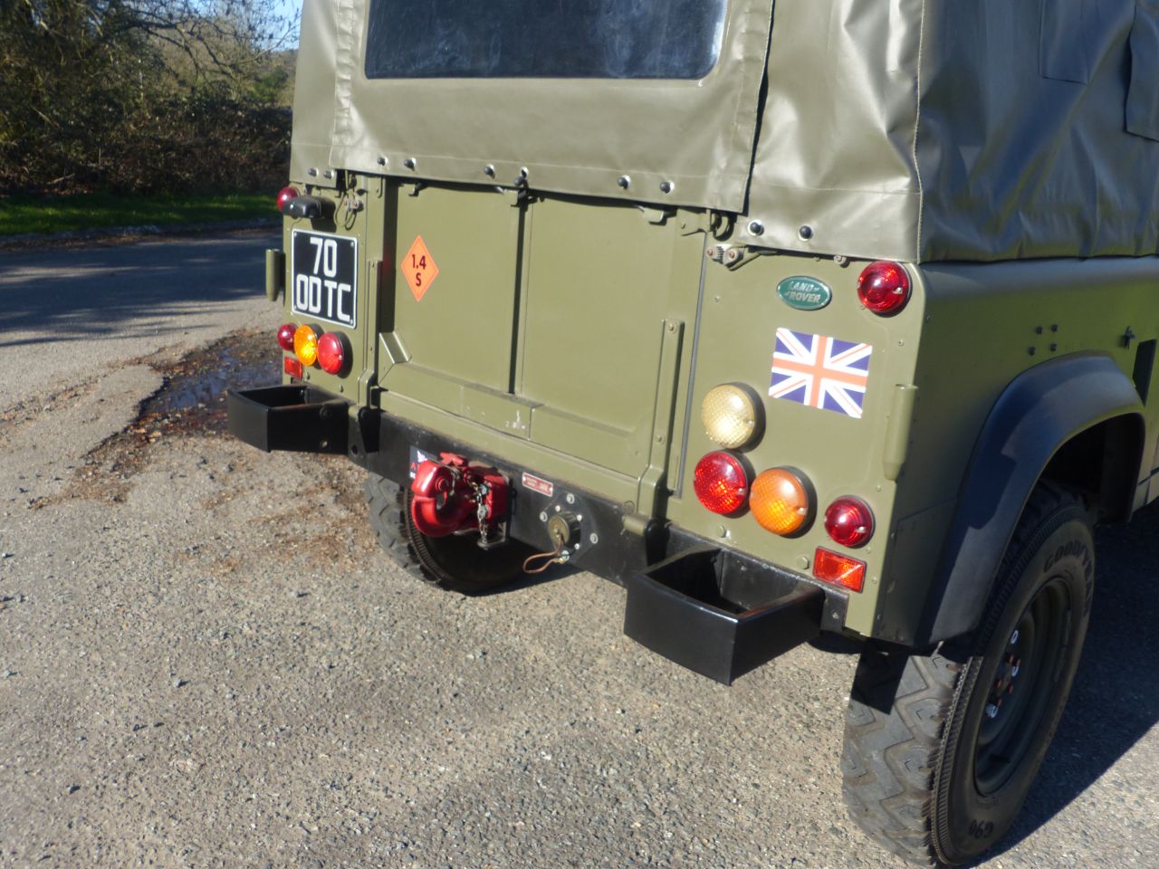 Land Rover Defender 90