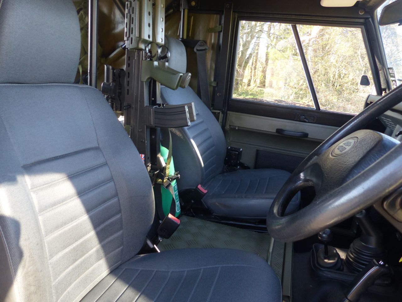 Land Rover Defender 90