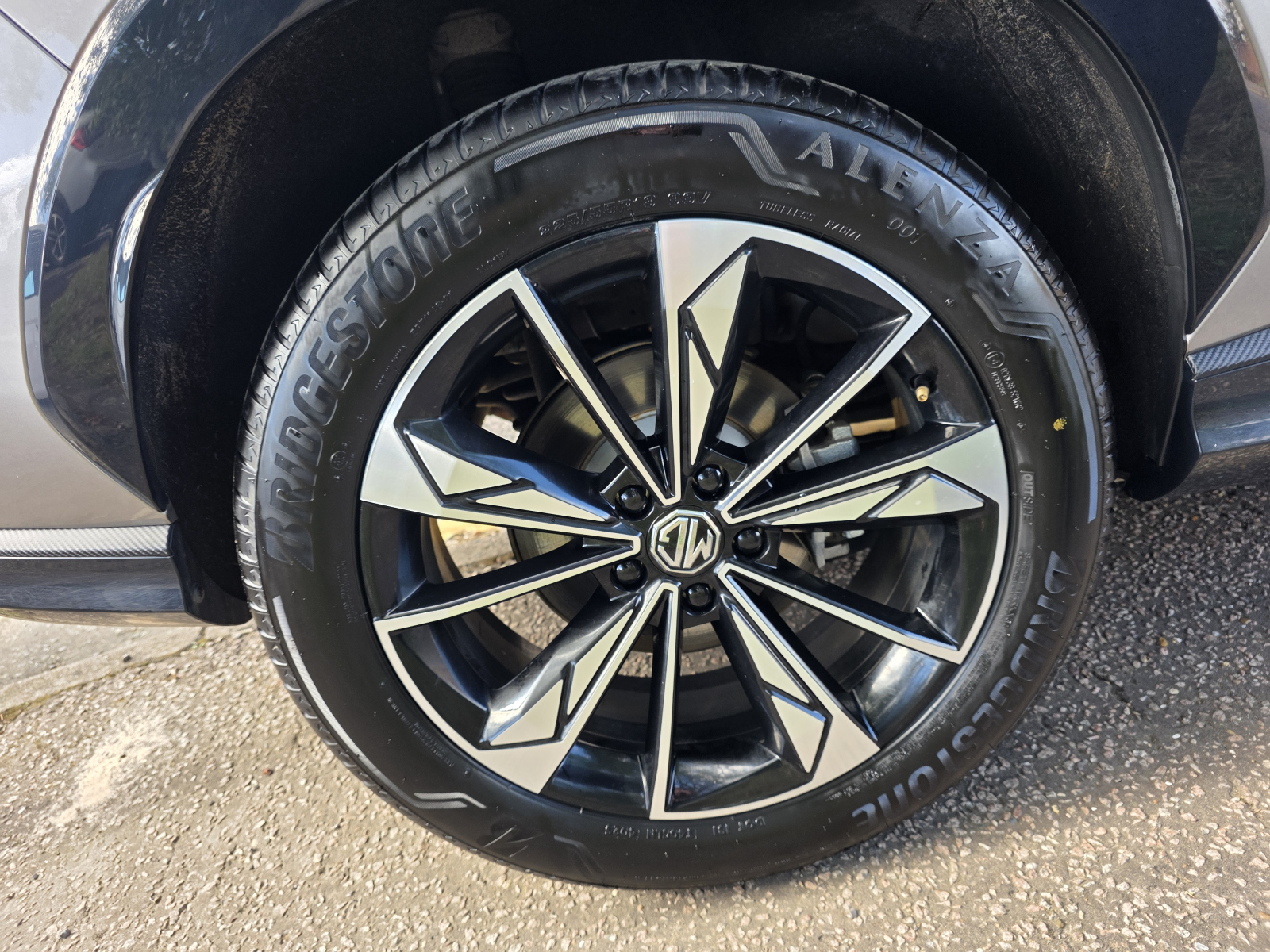 MG Motor UK HS