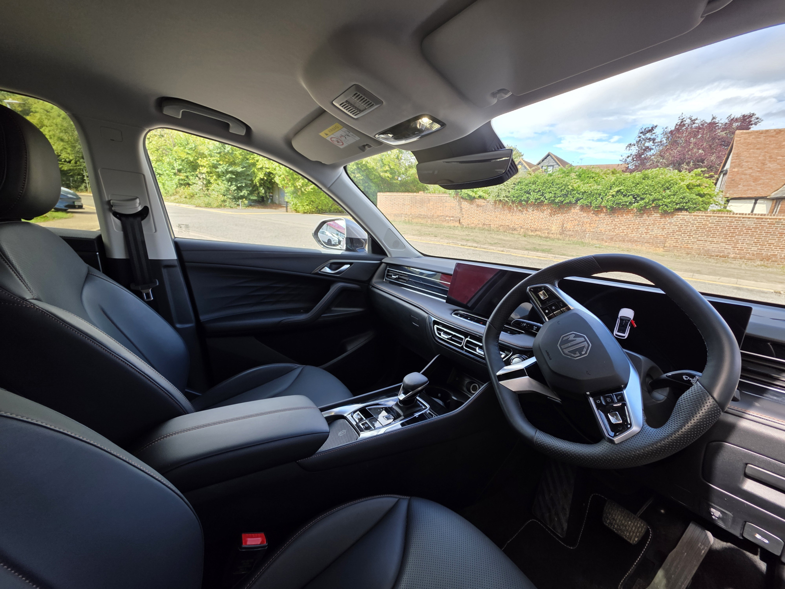 MG Motor UK HS