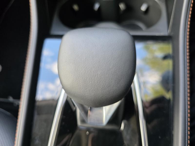 MG Motor UK HS