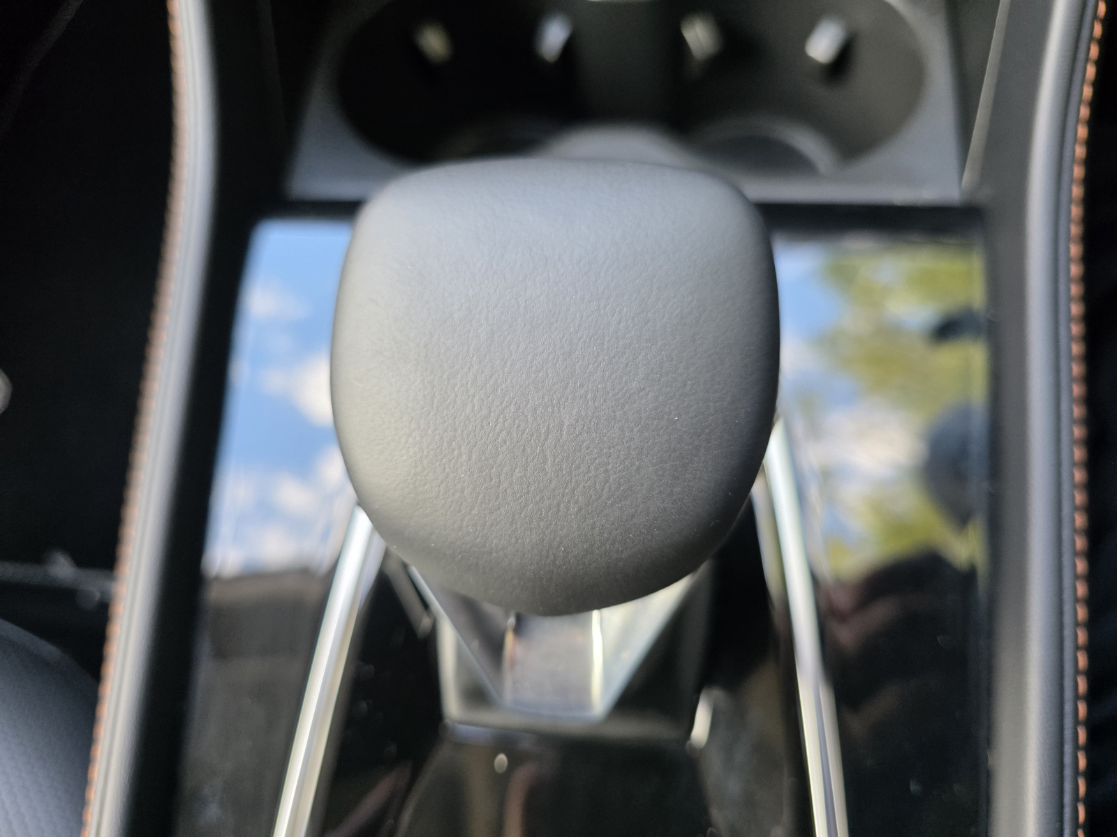 MG Motor UK HS