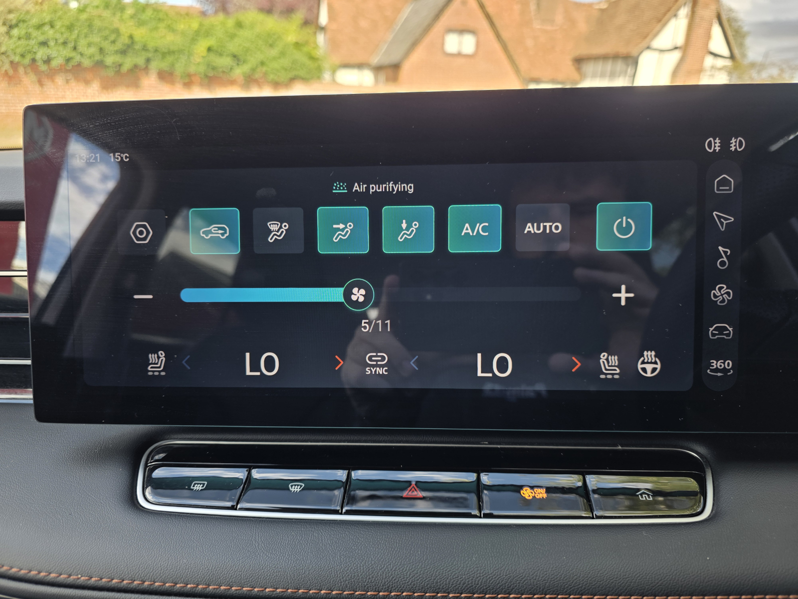 MG Motor UK HS