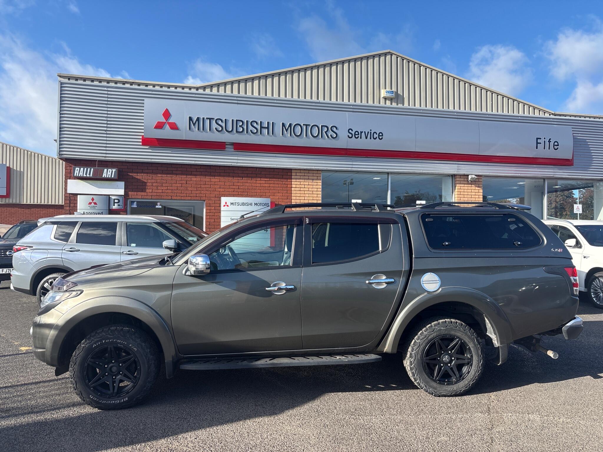 Mitsubishi L200