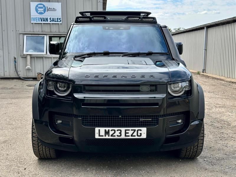 Land Rover Defender 110