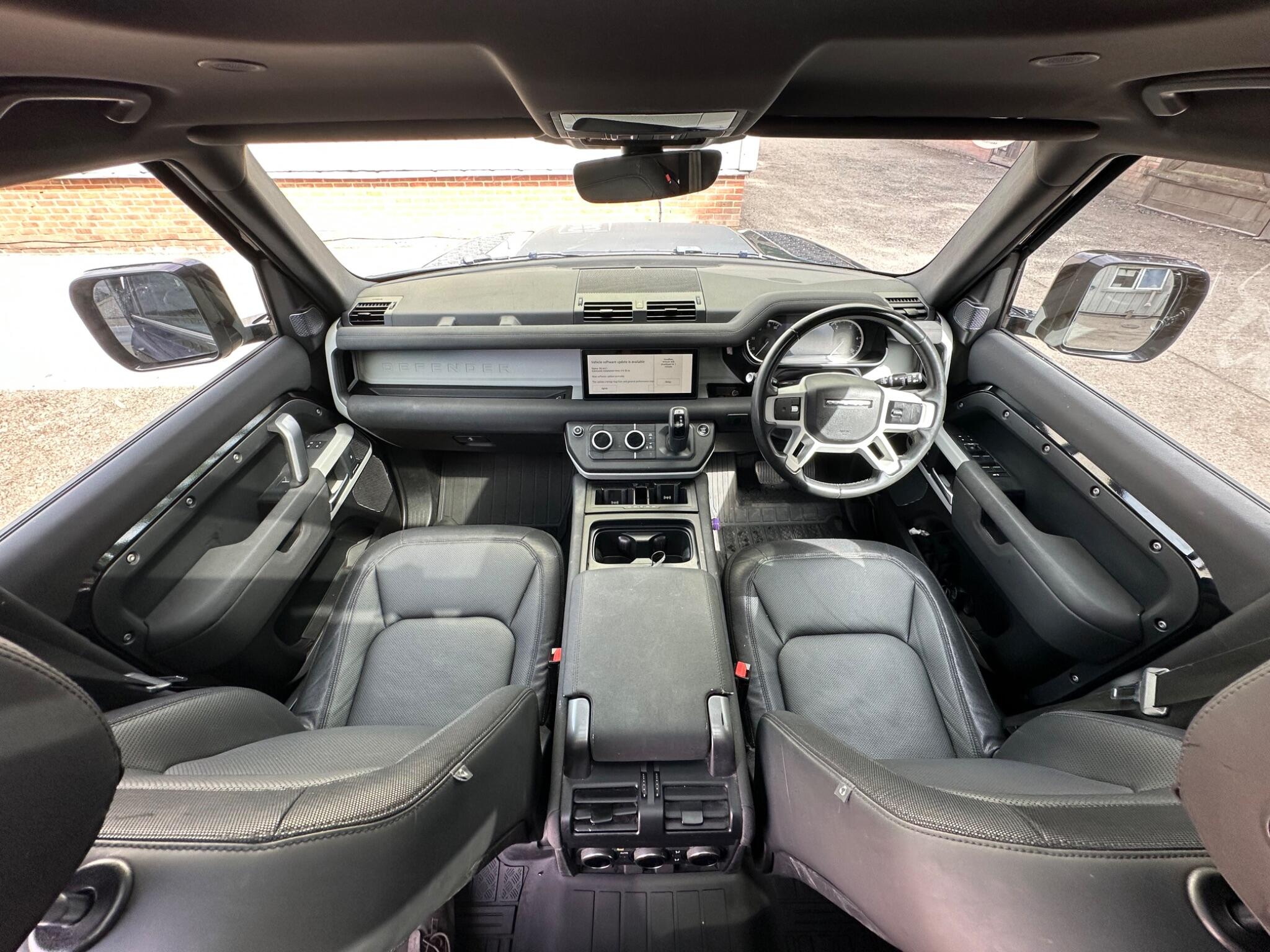Land Rover Defender 110
