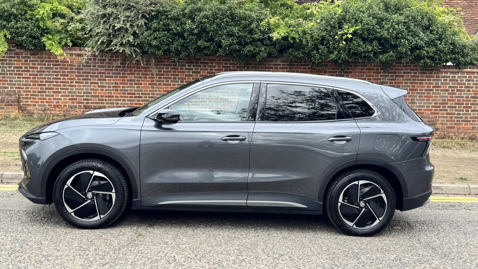 MG Motor UK MGS5