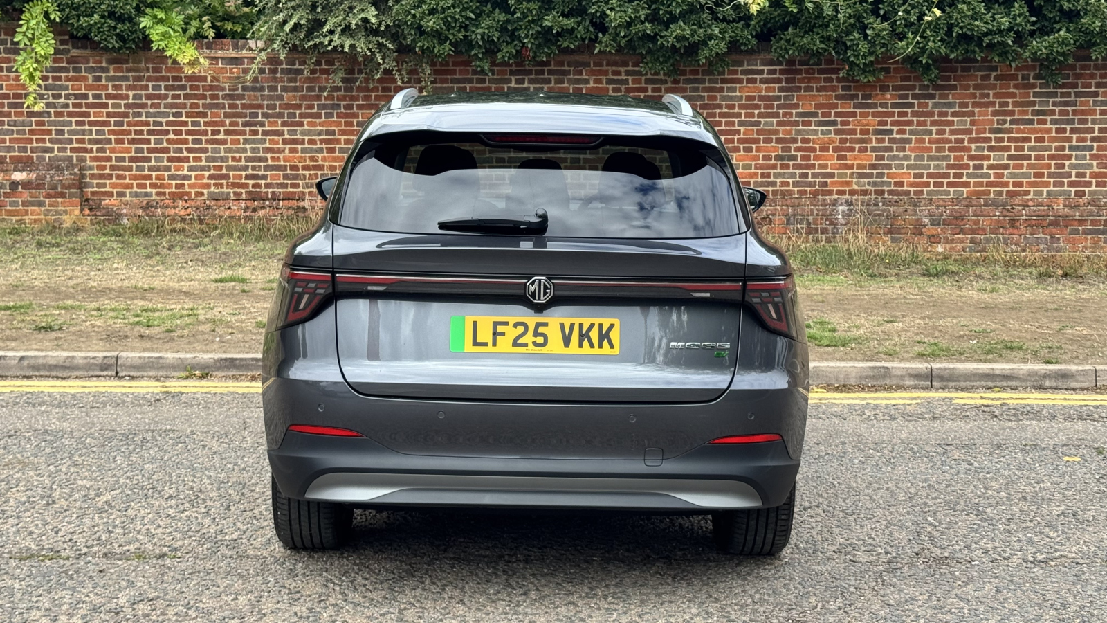 MG Motor UK MGS5