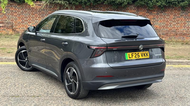 MG Motor UK MGS5