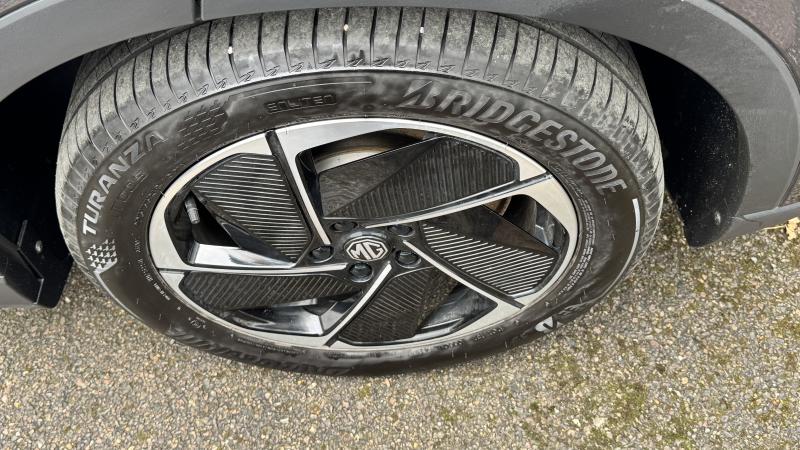 MG Motor UK MGS5