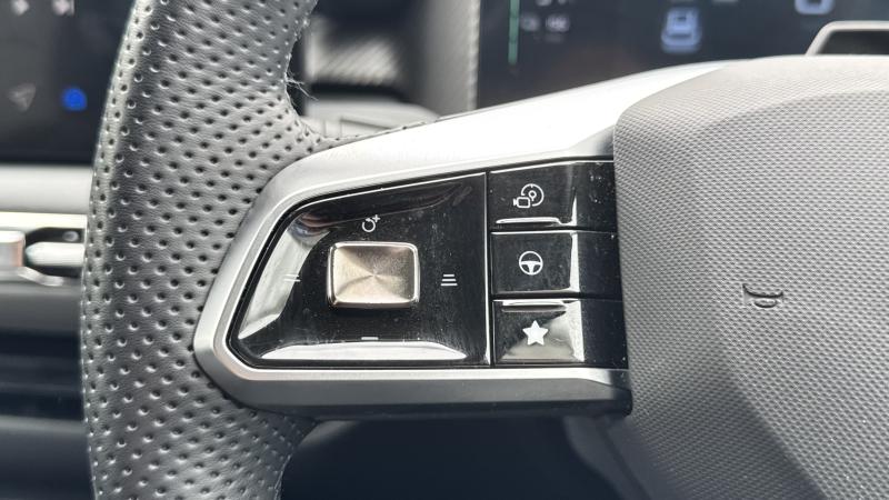 MG Motor UK MGS5