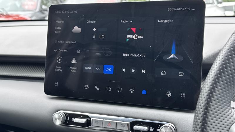 MG Motor UK MGS5