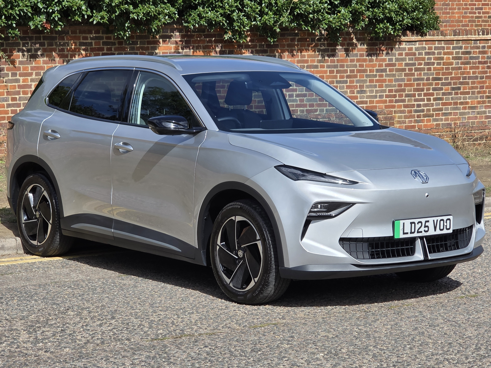 MG Motor UK MGS5