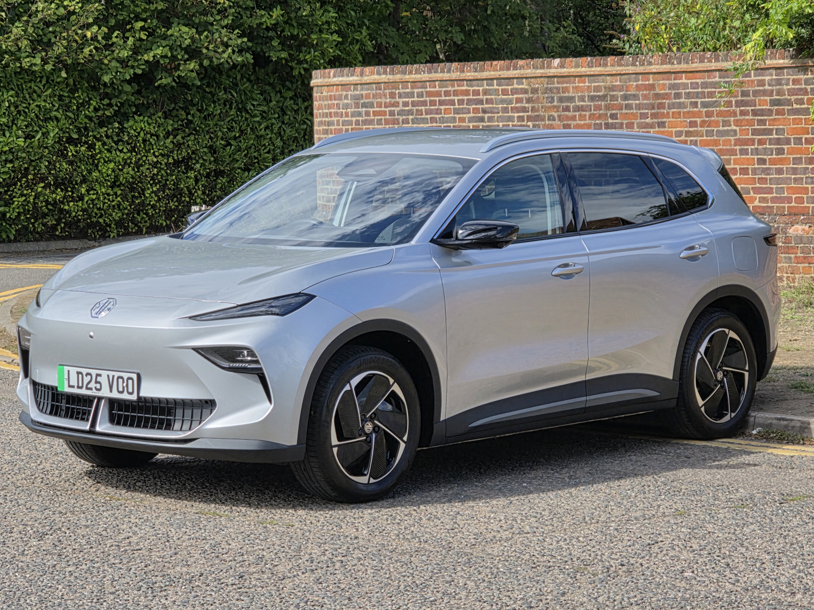 MG Motor UK MGS5