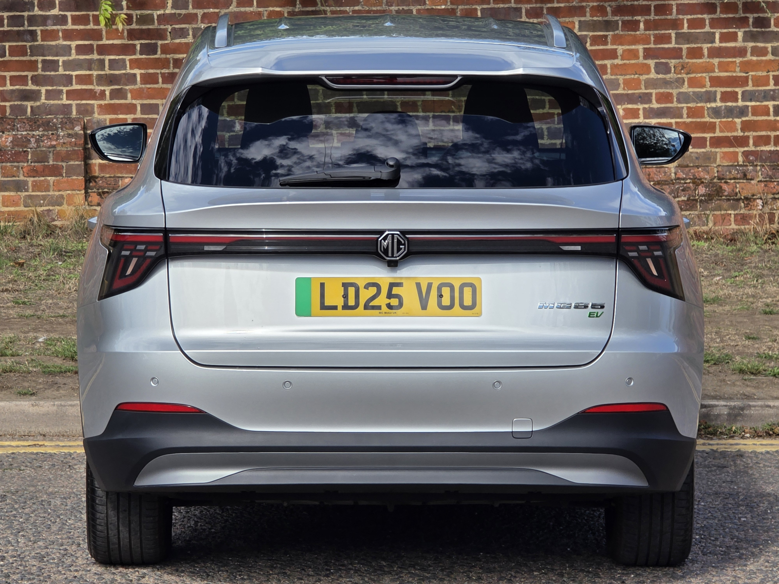 MG Motor UK MGS5