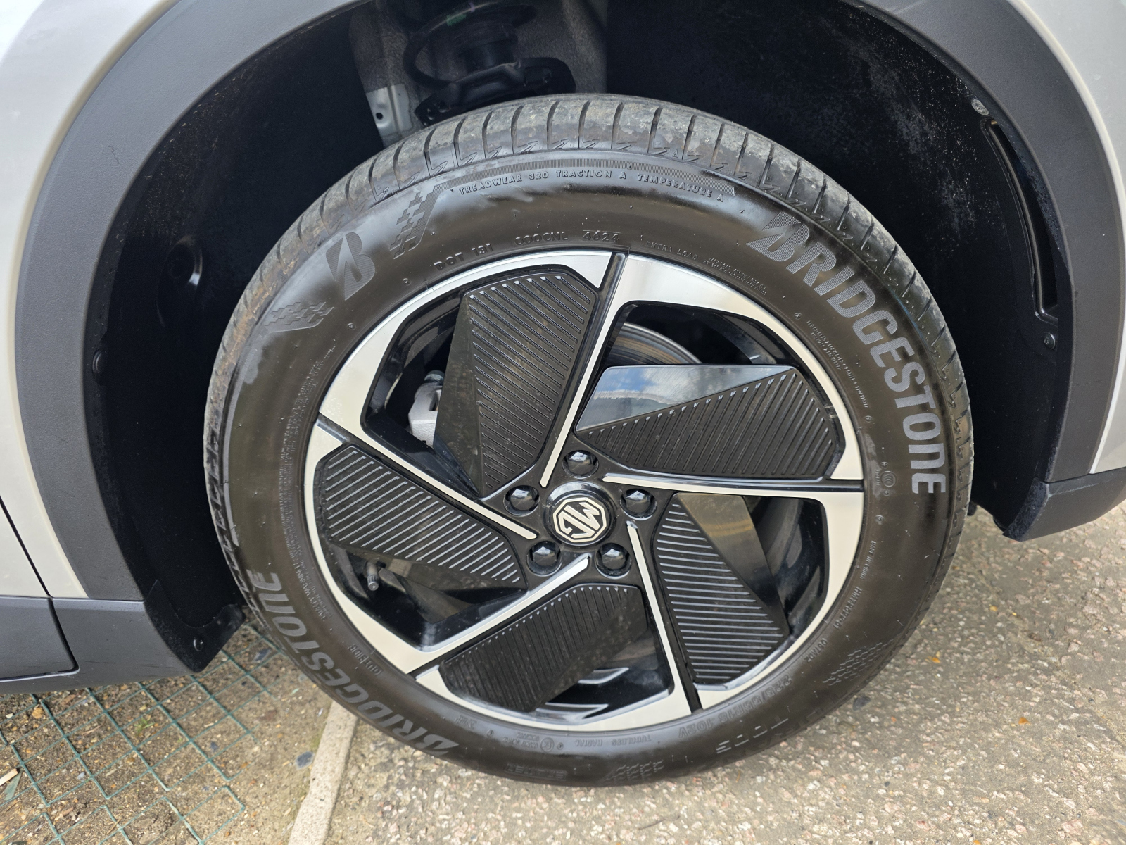 MG Motor UK MGS5