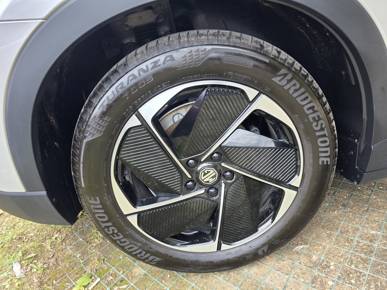 MG Motor UK MGS5