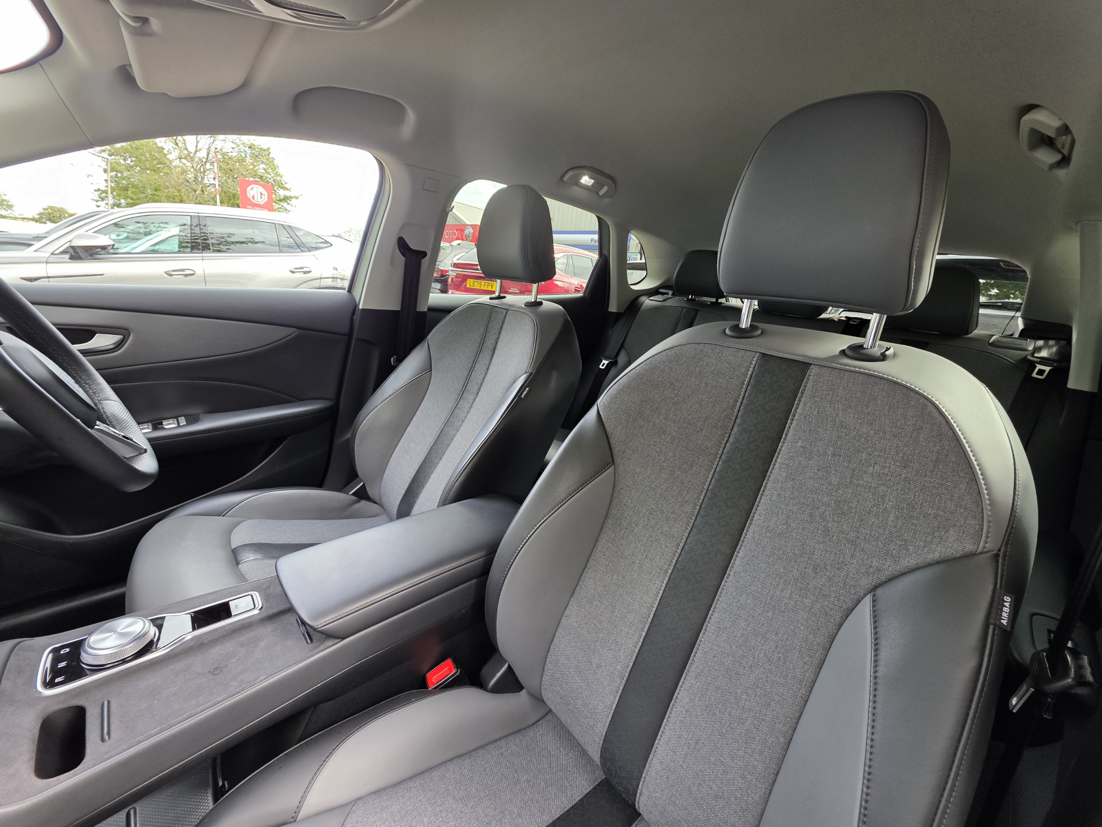 MG Motor UK MGS5