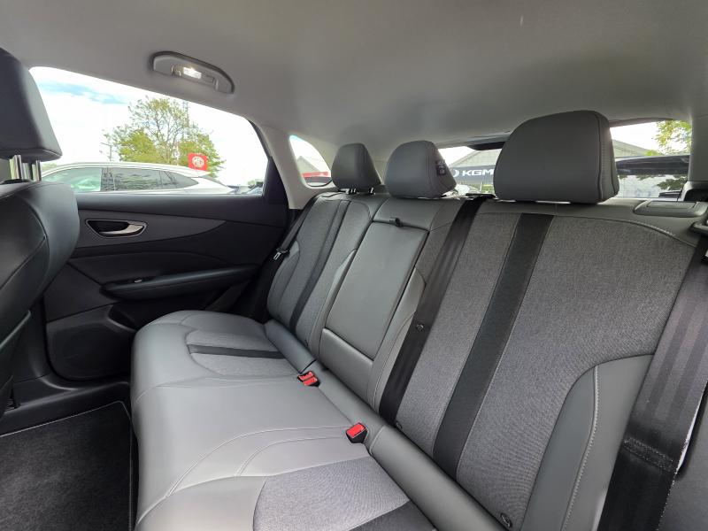 MG Motor UK MGS5