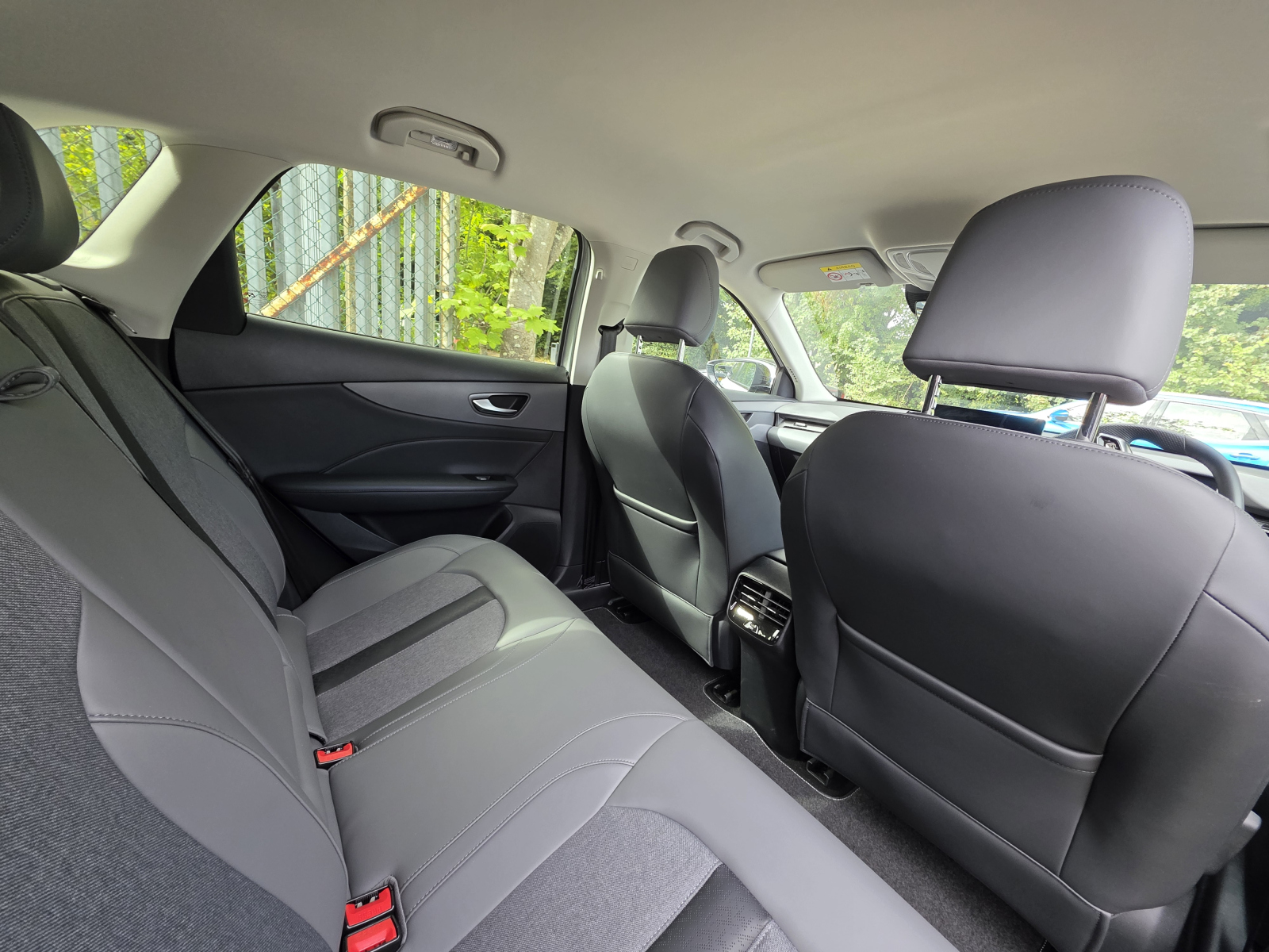 MG Motor UK MGS5