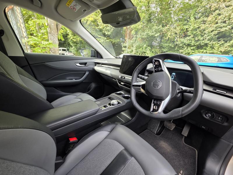MG Motor UK MGS5