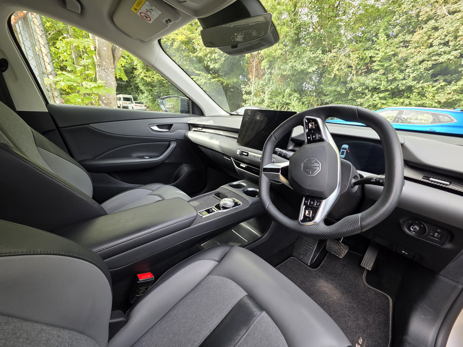 MG Motor UK MGS5