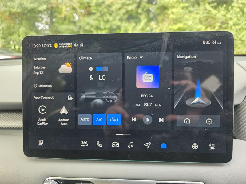 MG Motor UK MGS5