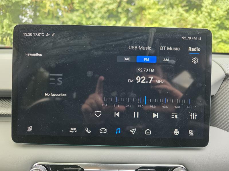 MG Motor UK MGS5