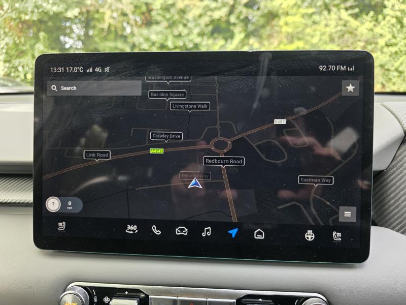 MG Motor UK MGS5