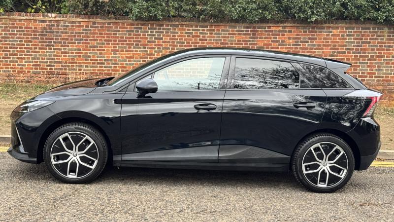 MG Motor UK Mg4
