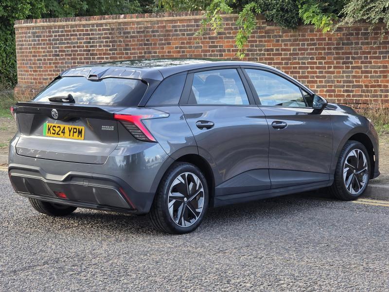 MG Motor UK Mg4