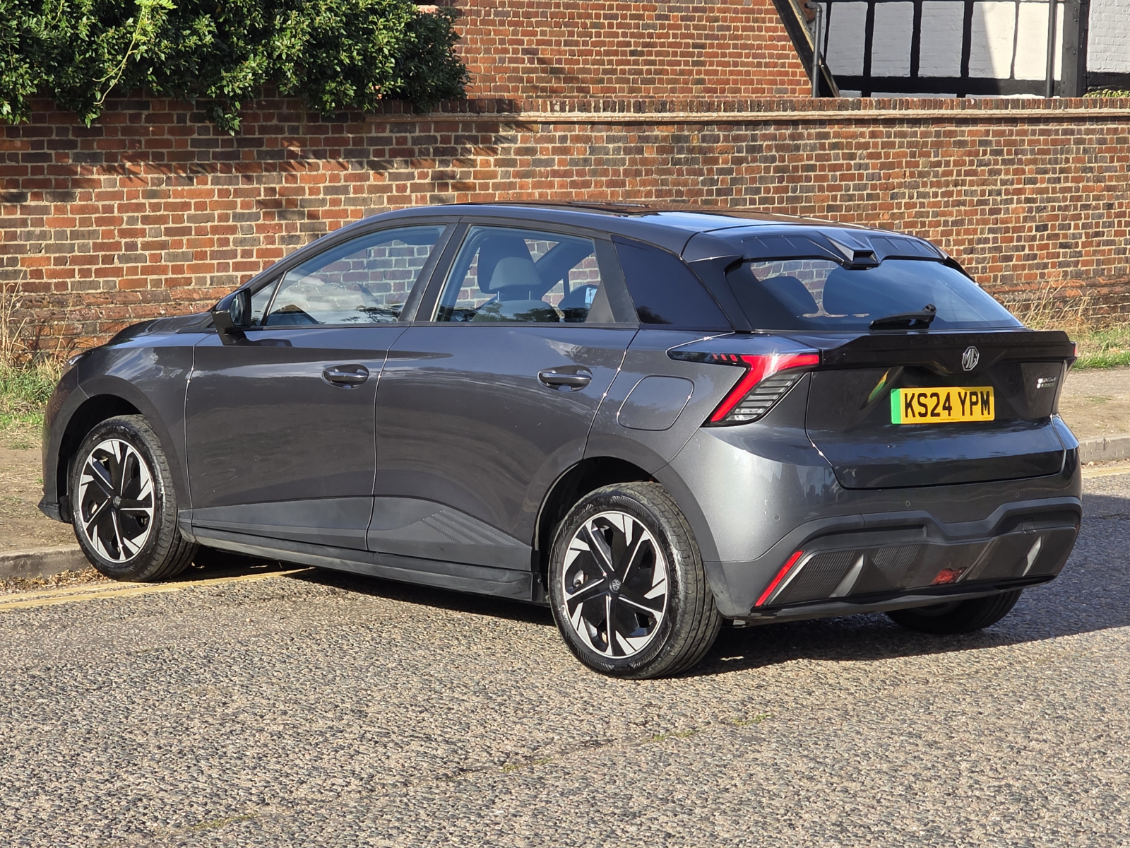 MG Motor UK Mg4