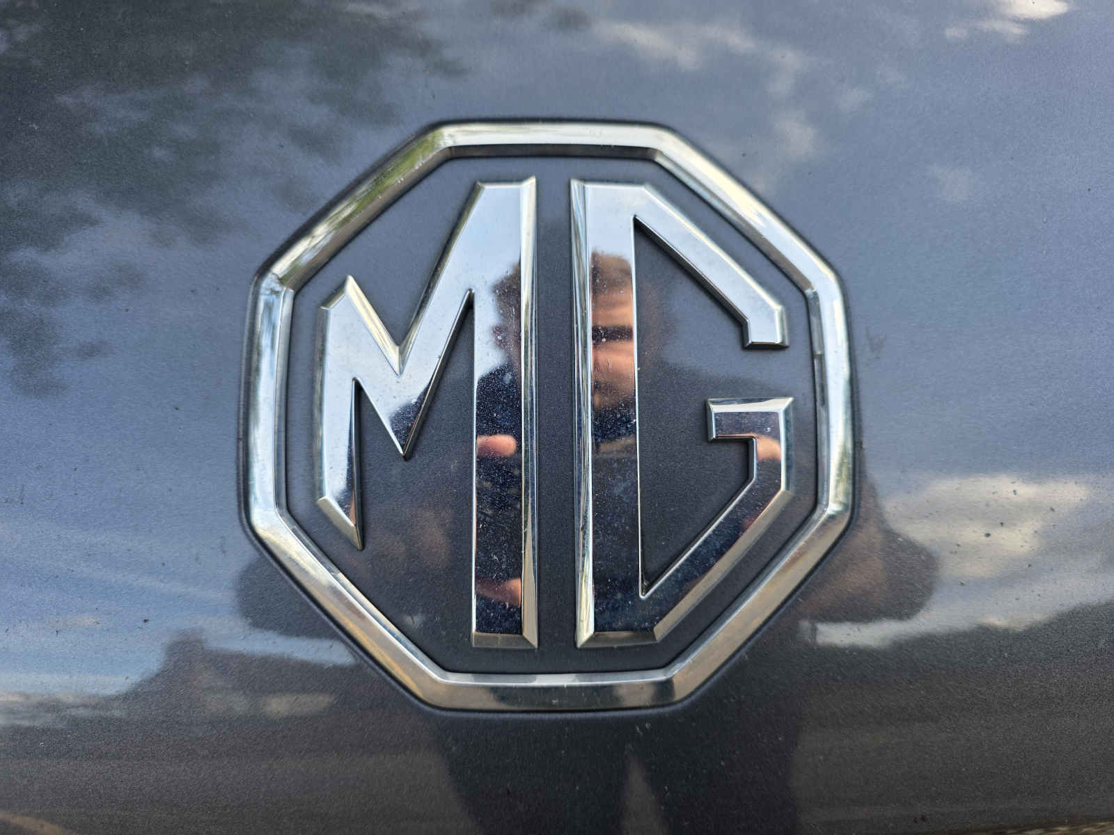 MG Motor UK Mg4