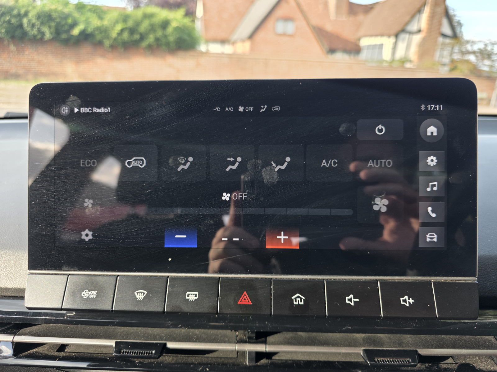 MG Motor UK Mg4