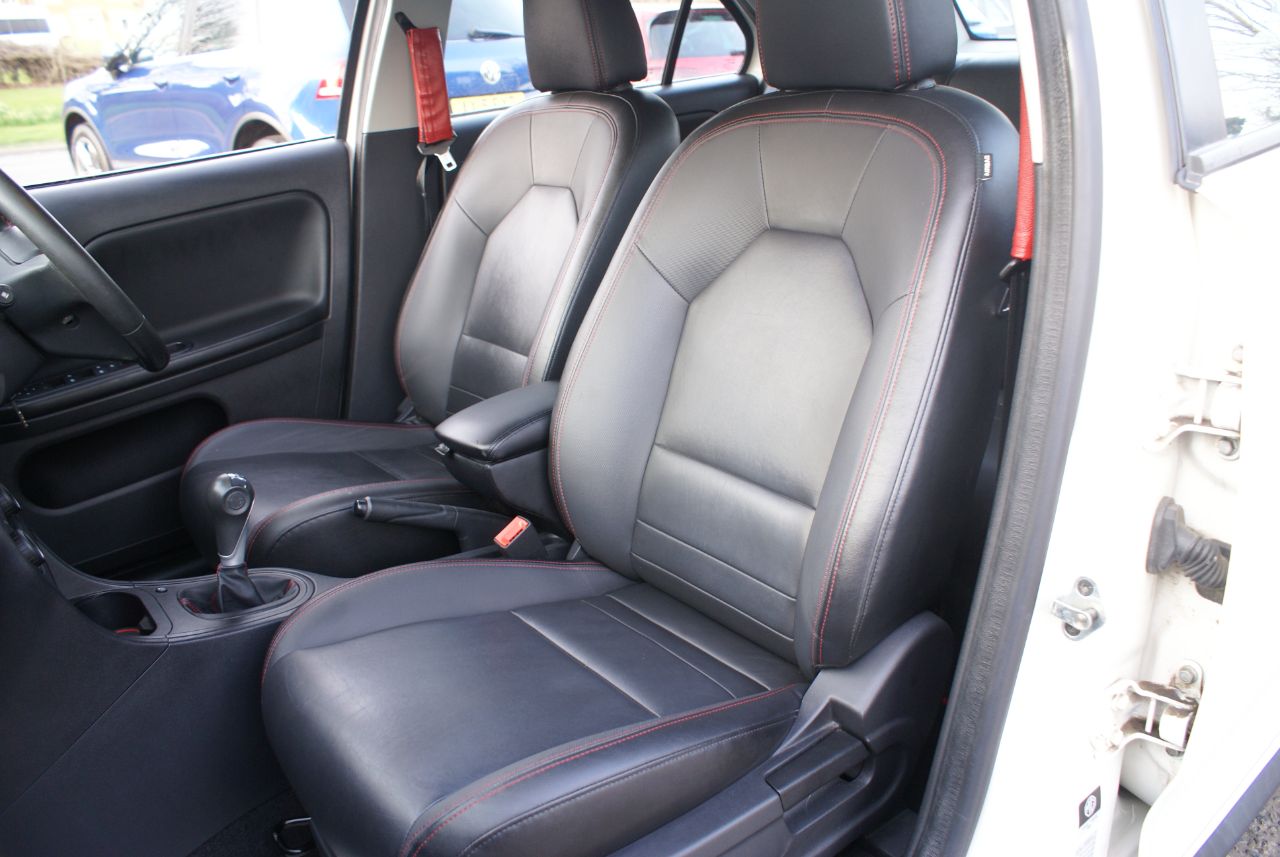 MG Motor UK MG3