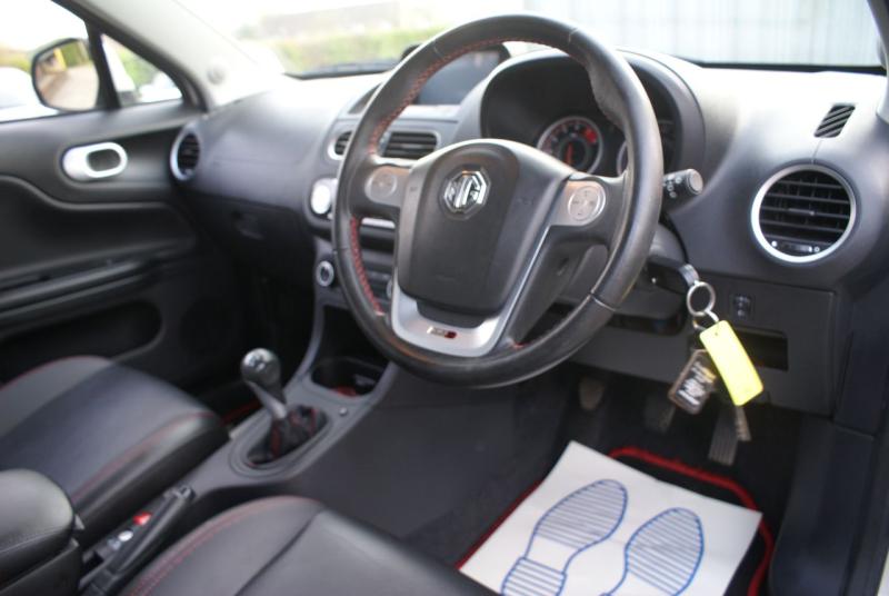 MG Motor UK MG3